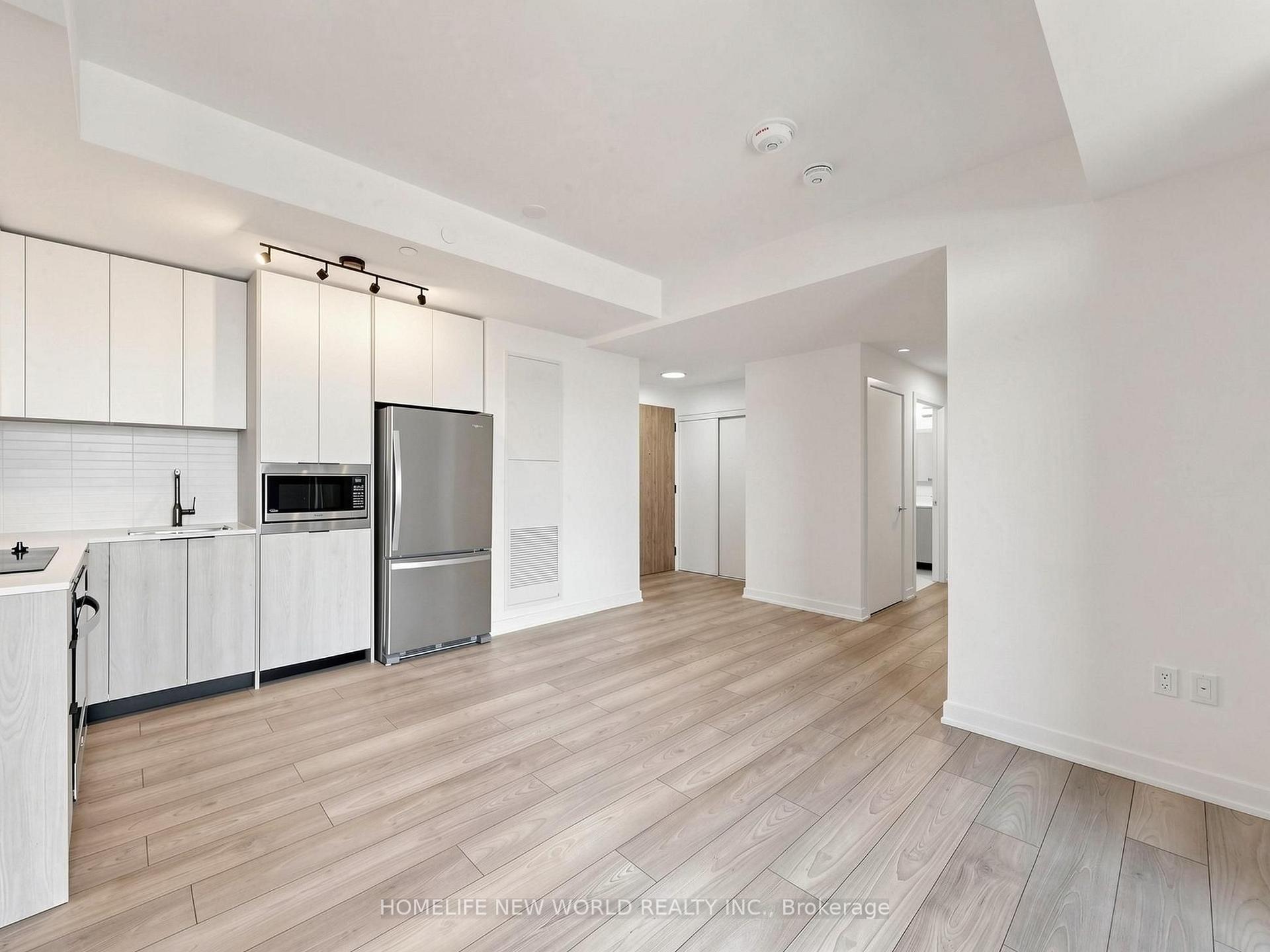 Photo 3 of Unit 819, 1007 The Queensway, Etobicoke, Islington-City Centre West — HOMEH