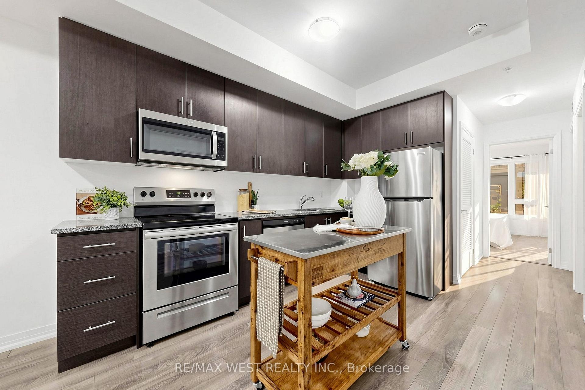 Photo 14 of Unit 404, 2635 William Jackson Drive, Pickering, Duffin Heights — HOMEH