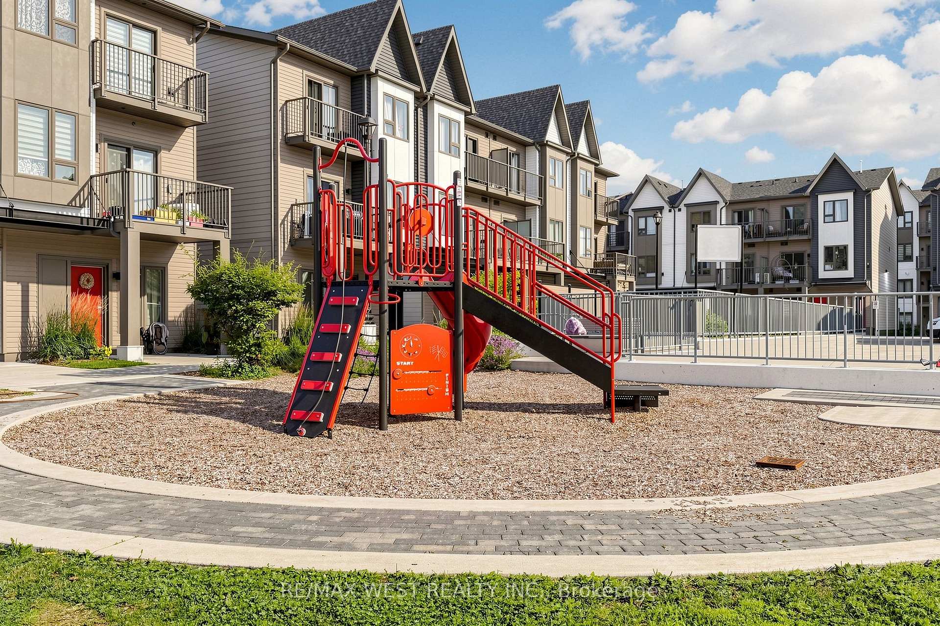 Photo 36 of Unit 404, 2635 William Jackson Drive, Pickering, Duffin Heights — HOMEH