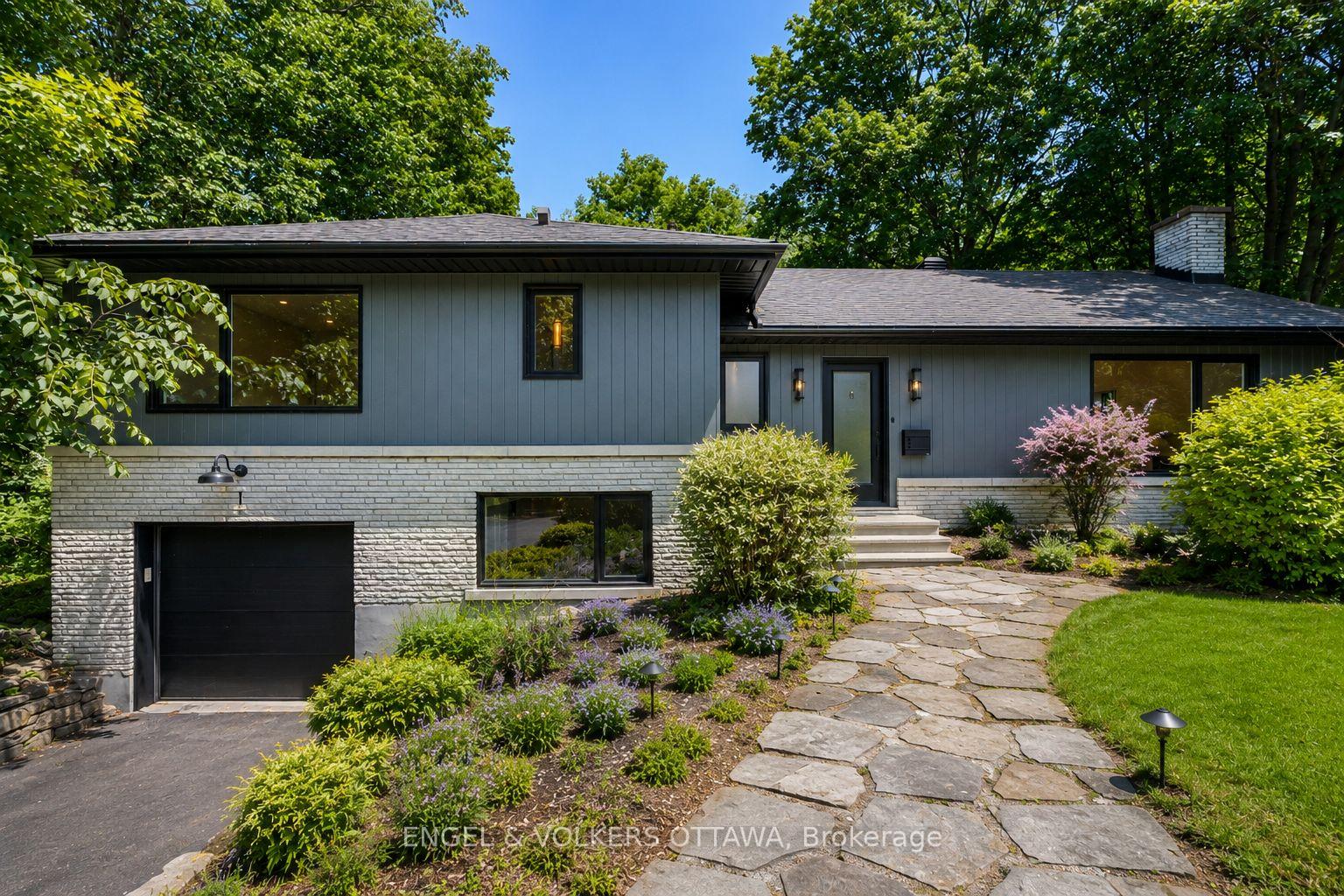 Photo 1 of 1 Amberly Place, Ottawa, Rothwell Heights — HOMEH