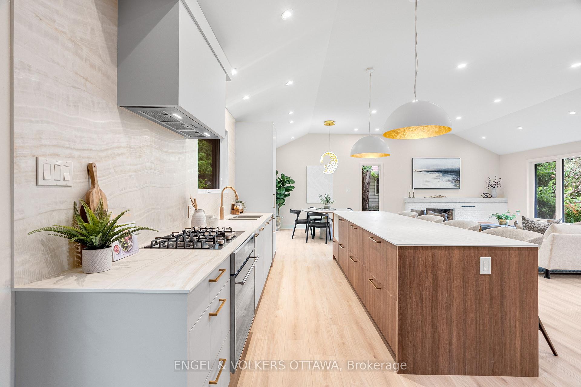 Photo 20 of 1 Amberly Place, Ottawa, Rothwell Heights — HOMEH