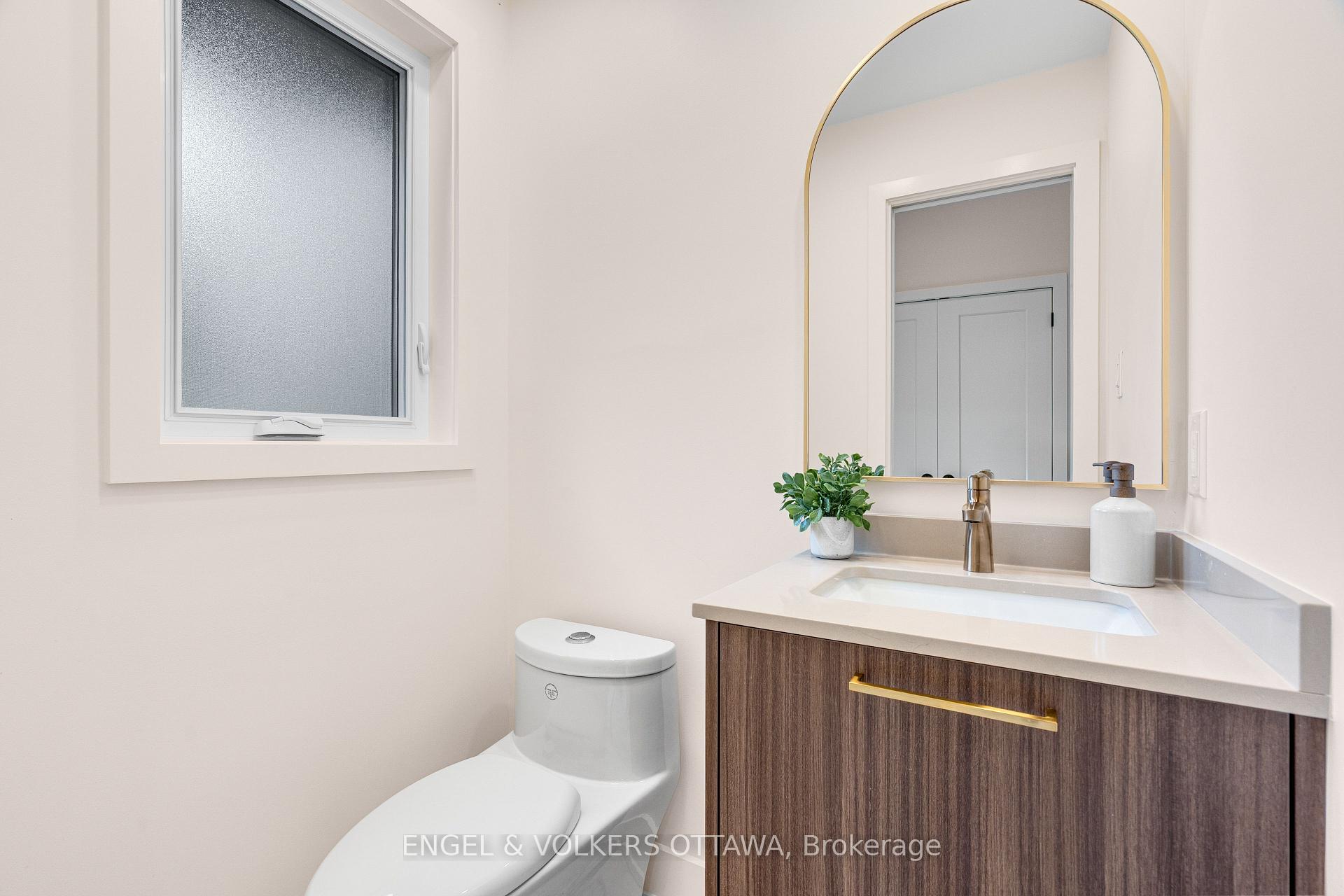 Photo 23 of 1 Amberly Place, Ottawa, Rothwell Heights — HOMEH