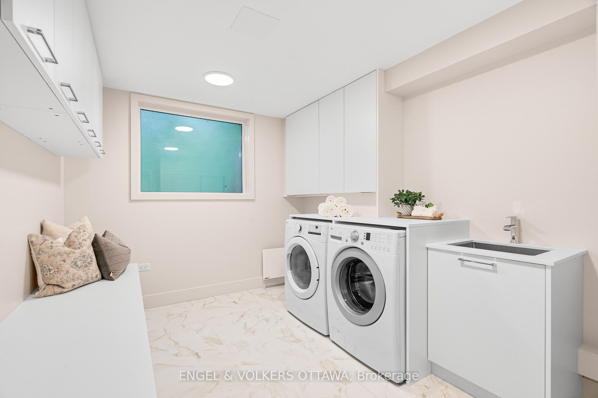 Photo 37 of 1 Amberly Place, Ottawa, Rothwell Heights — HOMEH