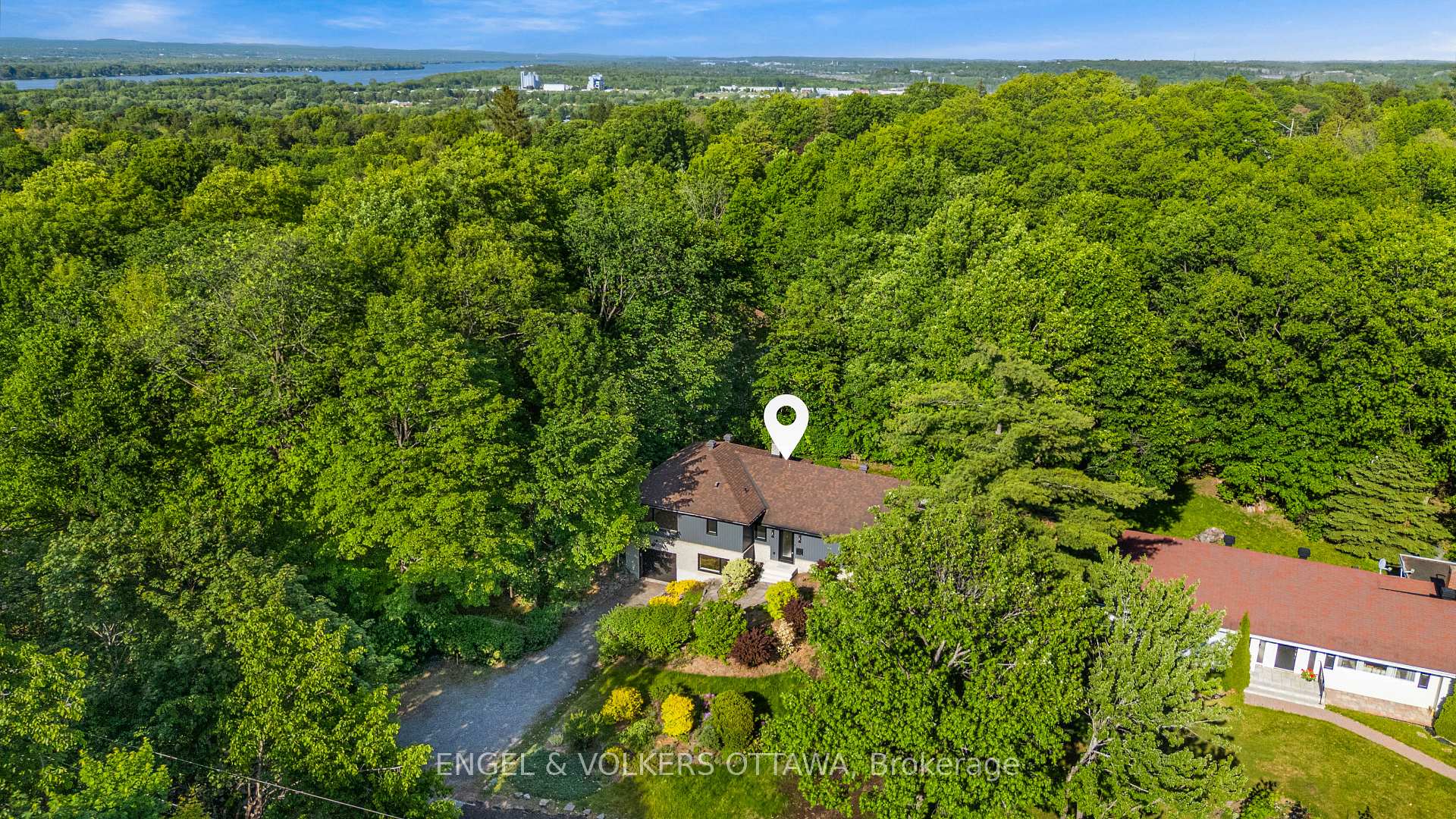 Photo 41 of 1 Amberly Place, Ottawa, Rothwell Heights — HOMEH