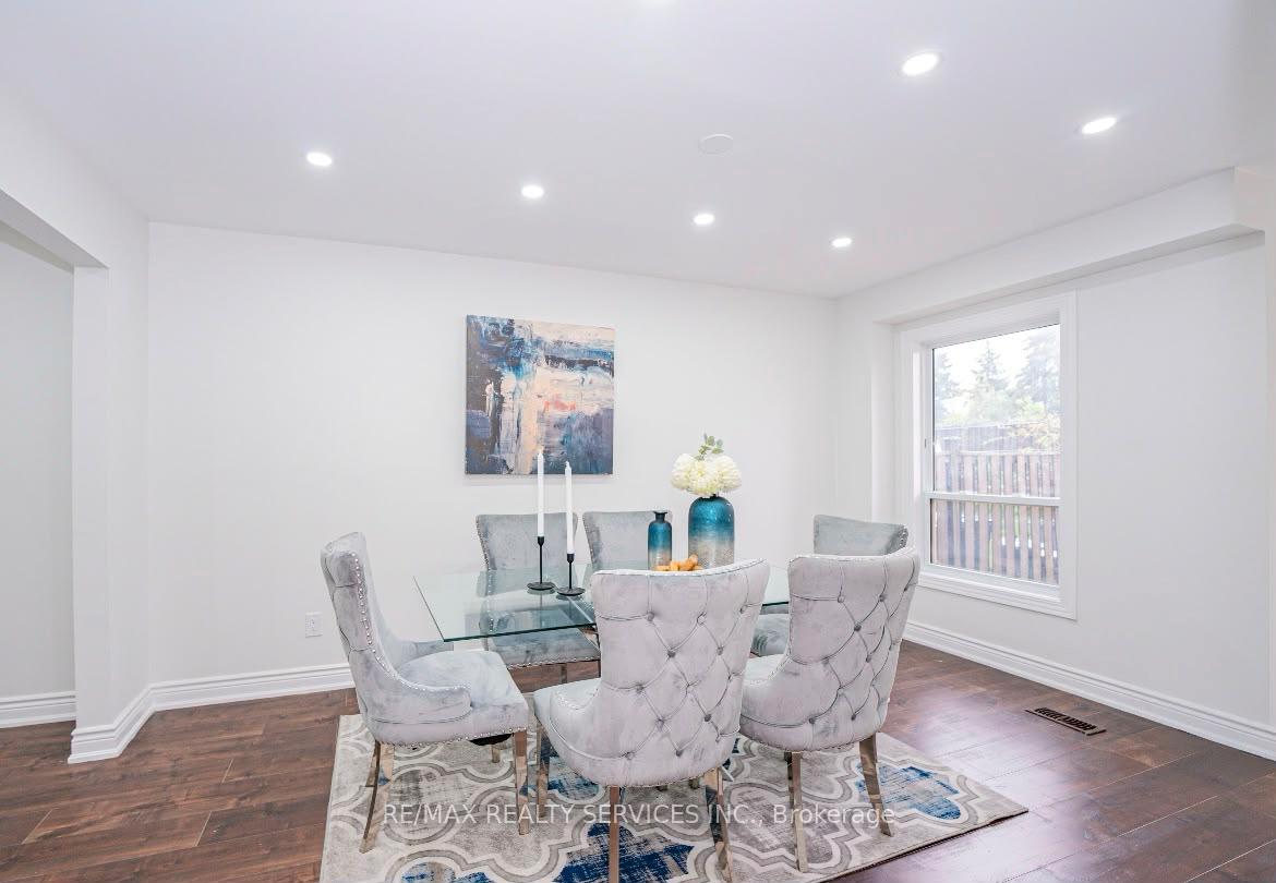 Photo 9 of 14 Conover Court, Brampton, Brampton South — HOMEH