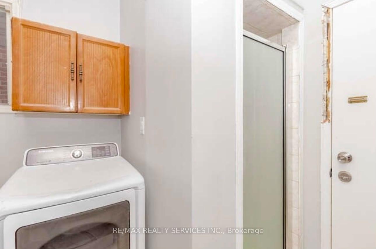 Photo 22 of 14 Conover Court, Brampton, Brampton South — HOMEH