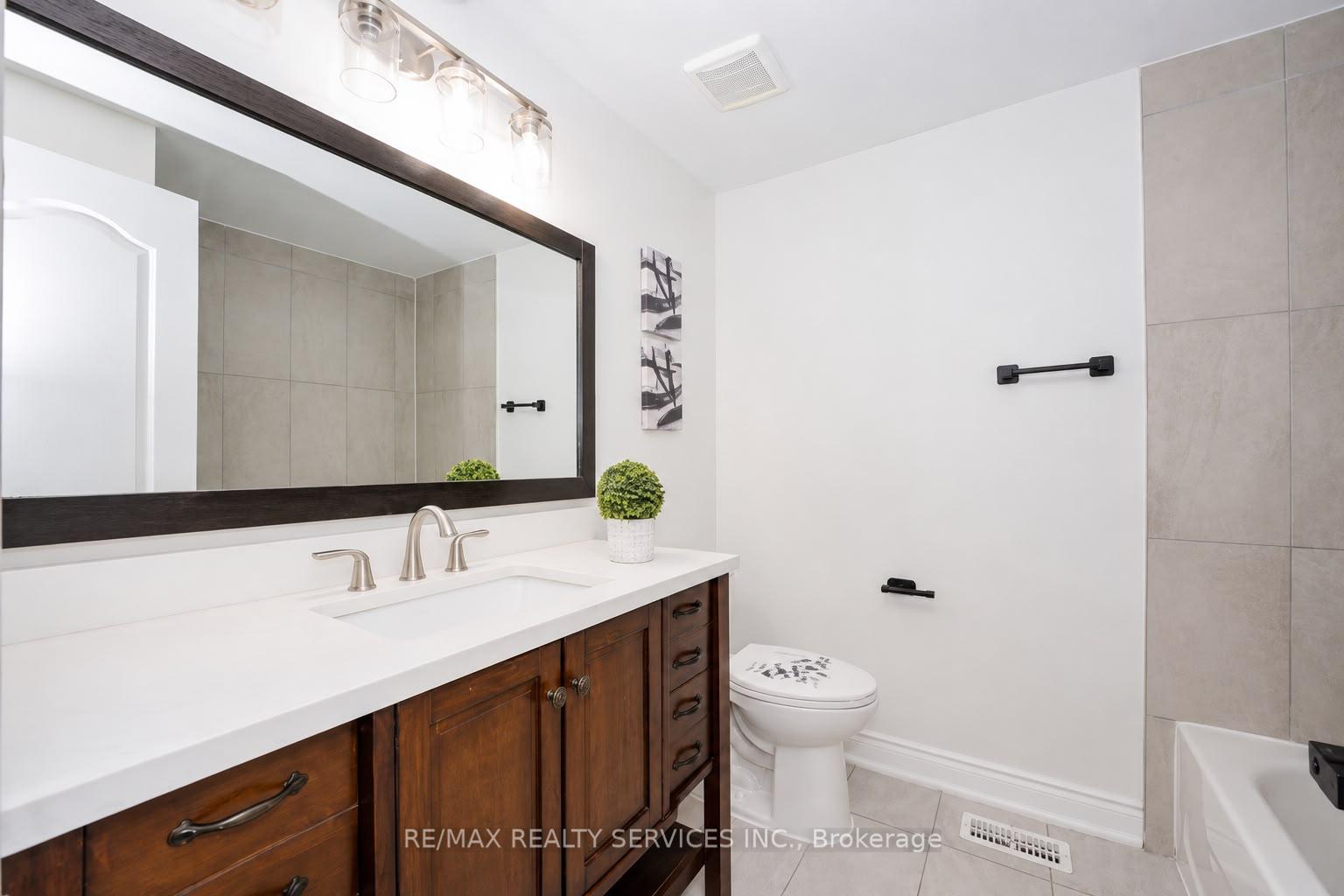 Photo 32 of 14 Conover Court, Brampton, Brampton South — HOMEH