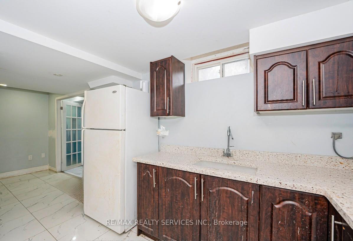 Photo 39 of 14 Conover Court, Brampton, Brampton South — HOMEH