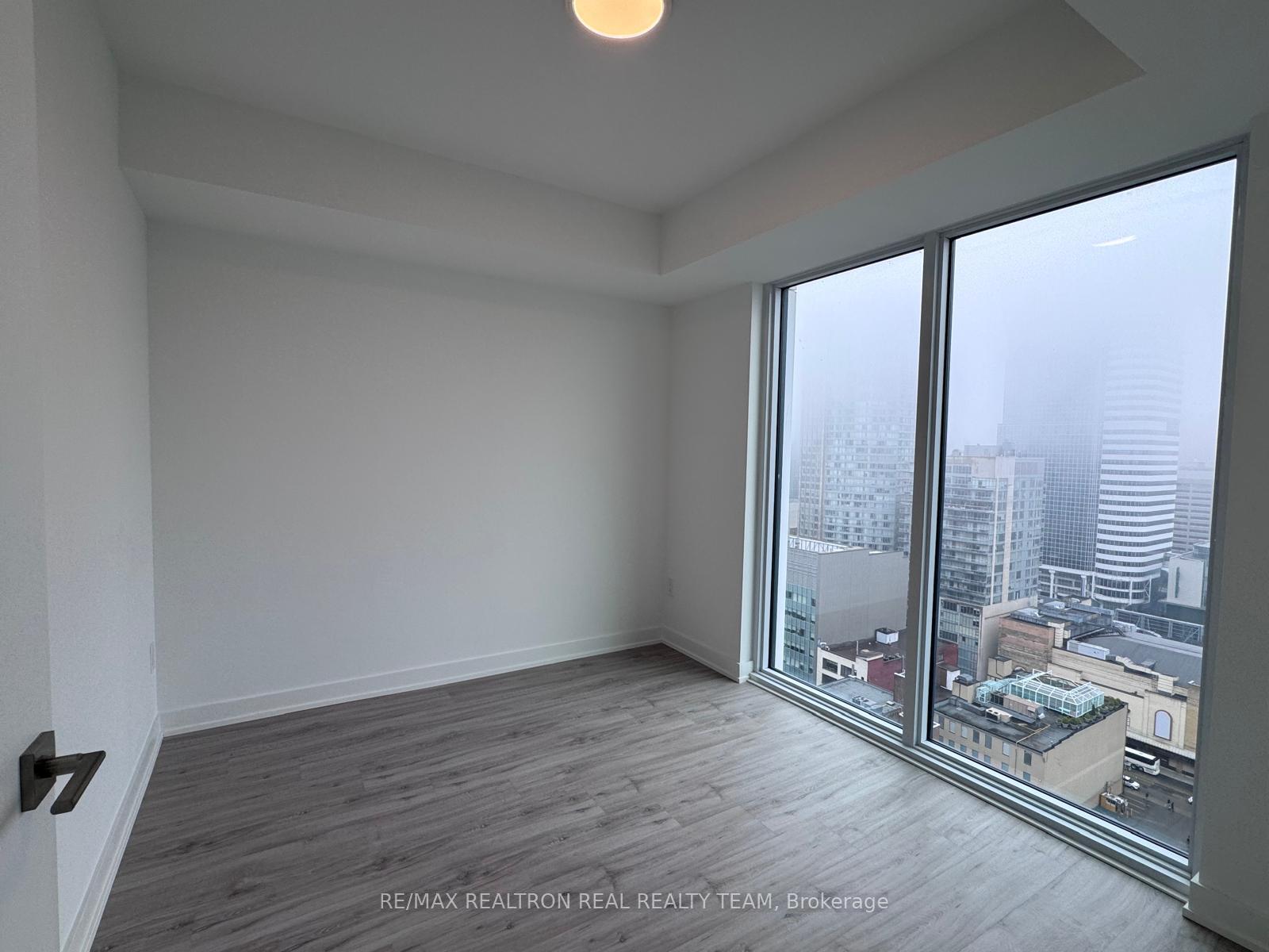 Photo 7 of 252 Church Street, Toronto, Church-Yonge Corridor — HOMEH