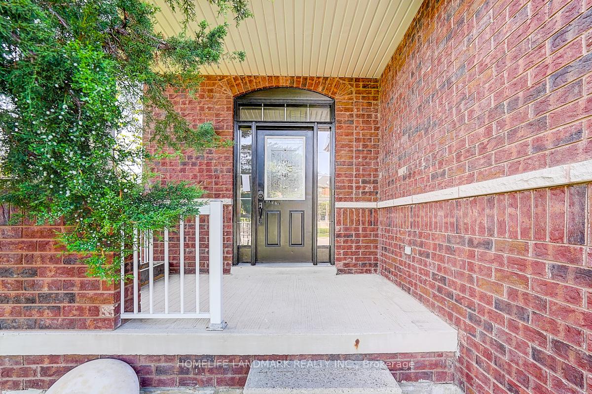 Photo 2 of 110 Winchester Terrace, Barrie, Innis-Shore — HOMEH