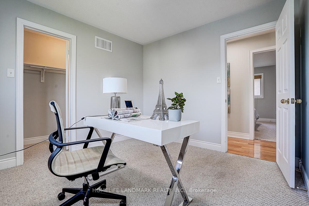 Photo 24 of 110 Winchester Terrace, Barrie, Innis-Shore — HOMEH