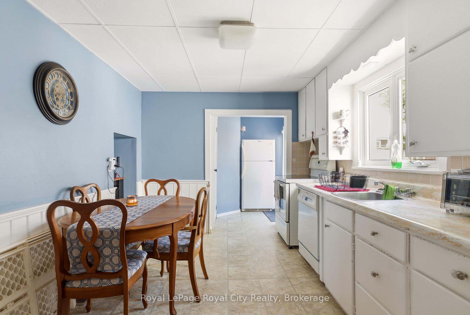 Photo 12 of 96 Beaumont Crescent, Guelph, Grange Road — HOMEH