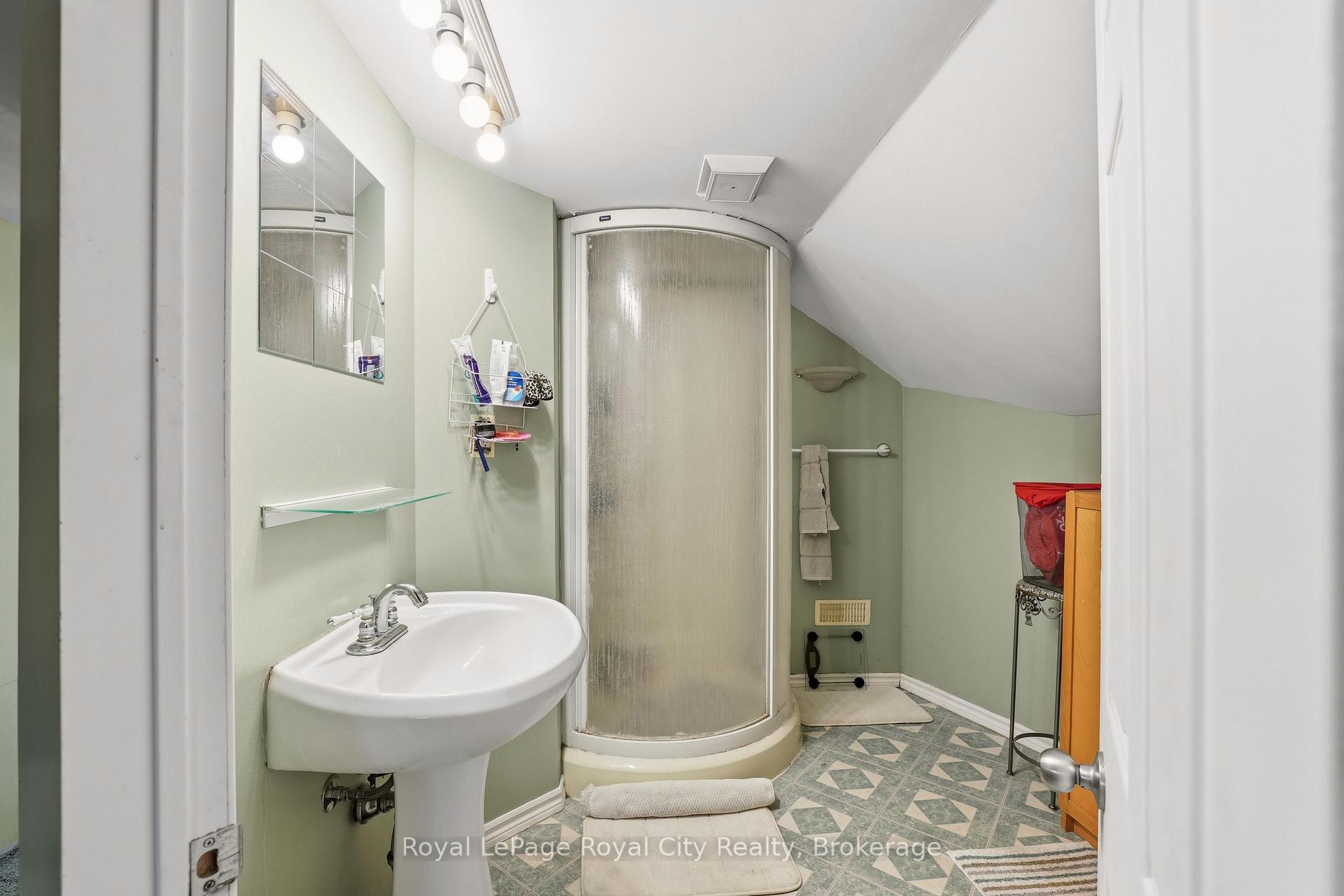 Photo 23 of 96 Beaumont Crescent, Guelph, Grange Road — HOMEH