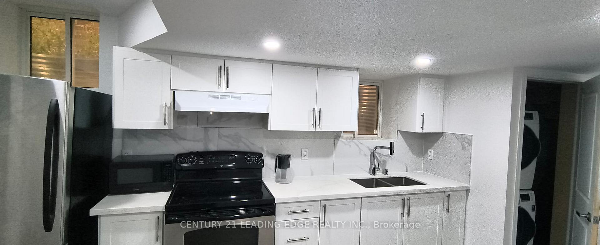 Photo 6 of 203 Hayrake Street, Brampton, Snelgrove — HOMEH
