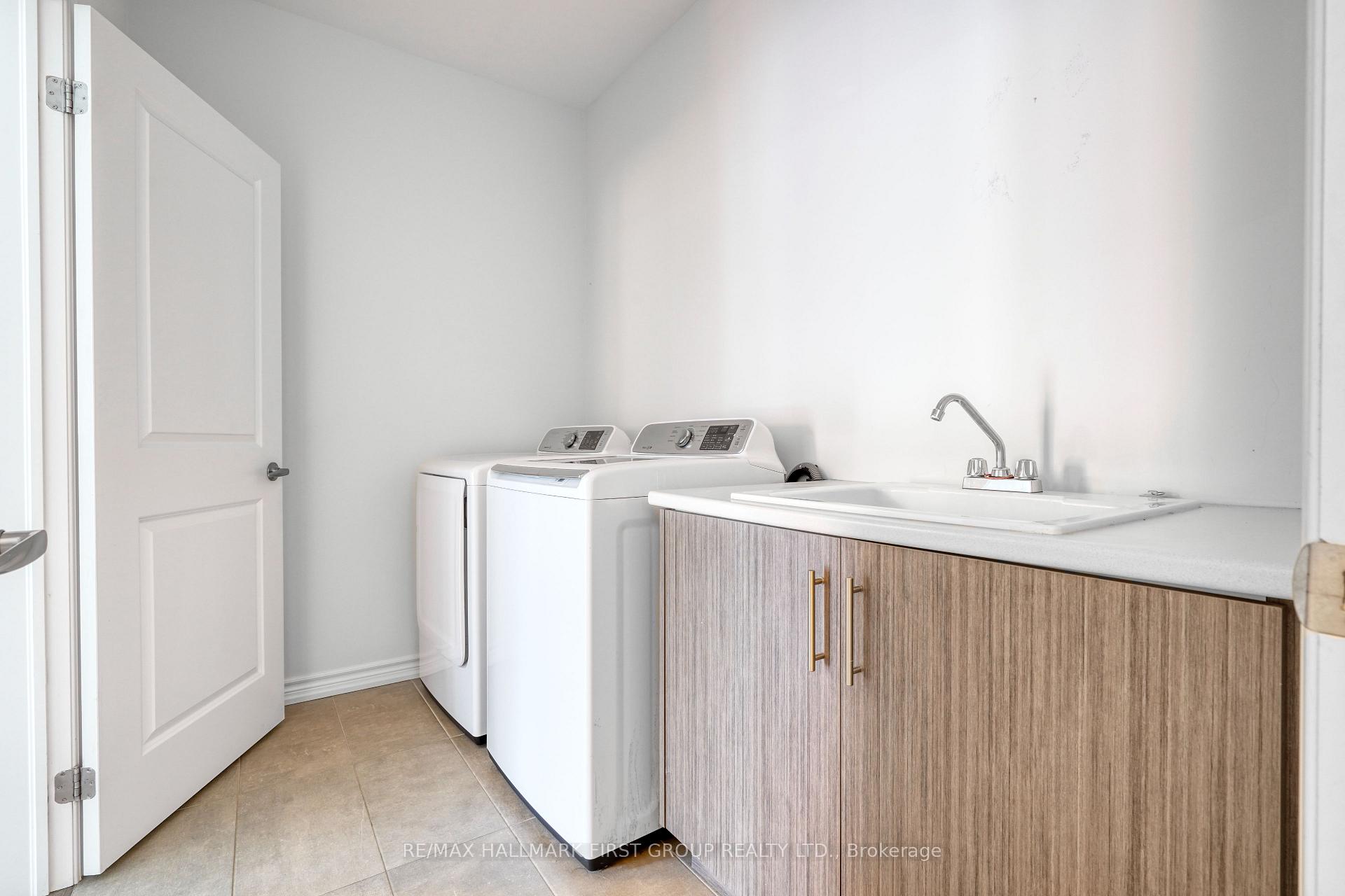 Photo 13 of 86 Maskell Crescent, Whitby, Rural Whitby — HOMEH