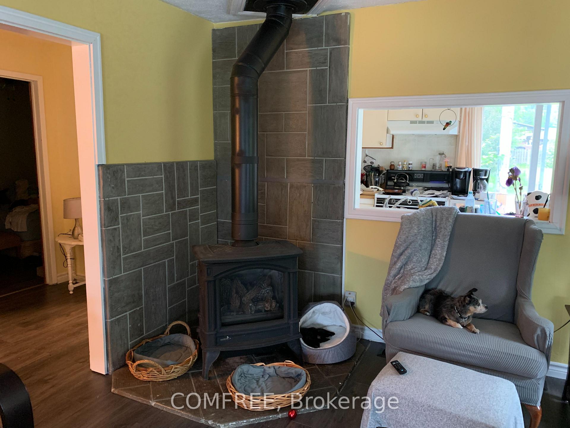 Photo 9 of 39 Lake Street, South Algonquin — HOMEH