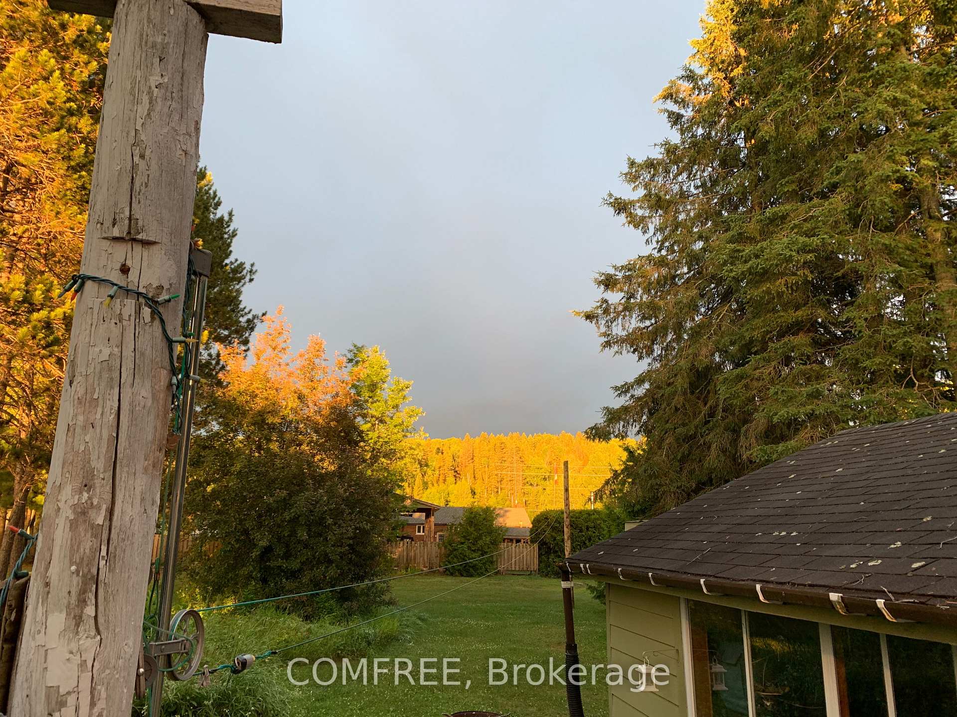 Photo 20 of 39 Lake Street, South Algonquin — HOMEH