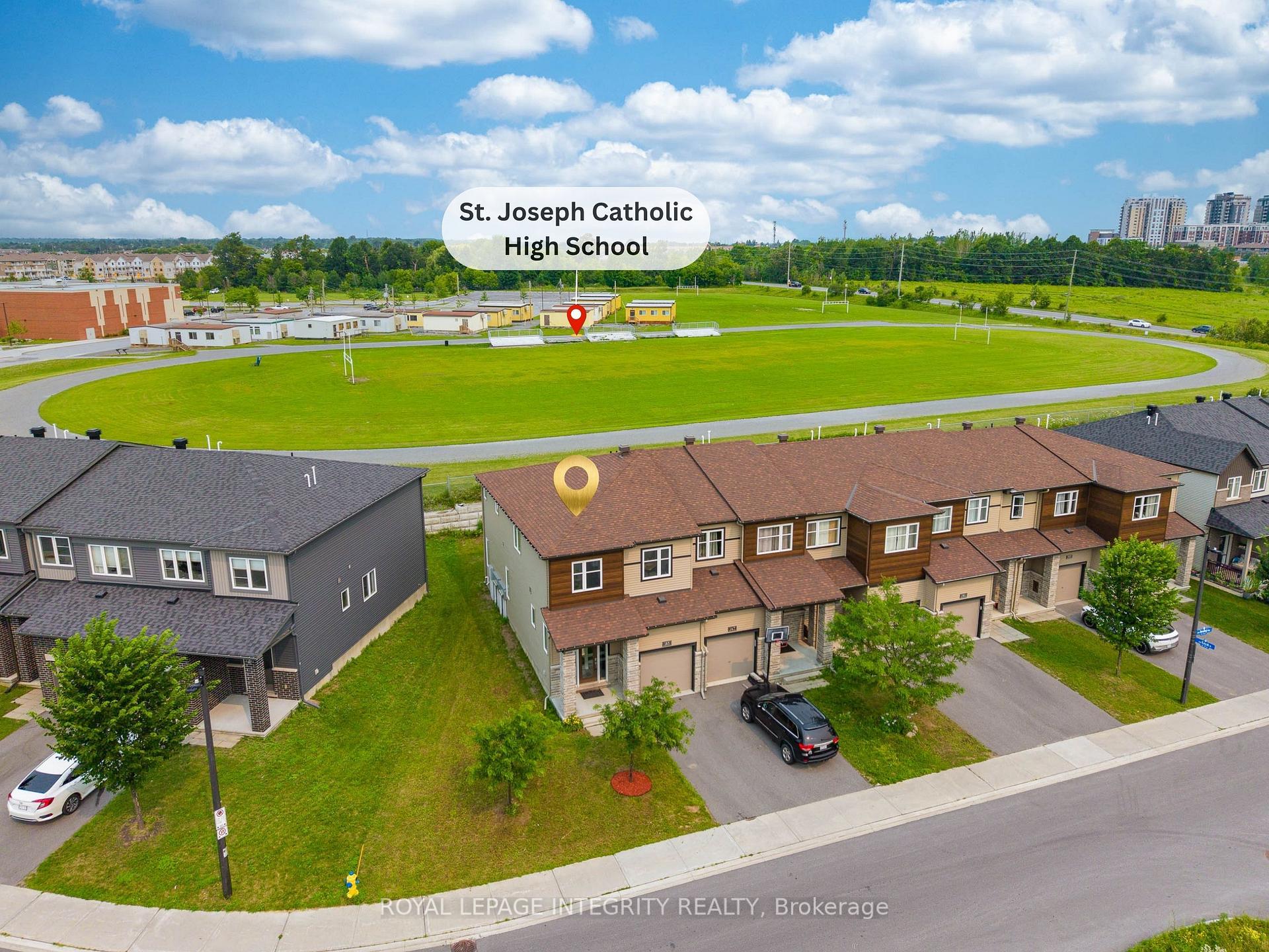 Photo 2 of 185 Bending Way, Ottawa, Barrhaven - Hearts Desire — HOMEH