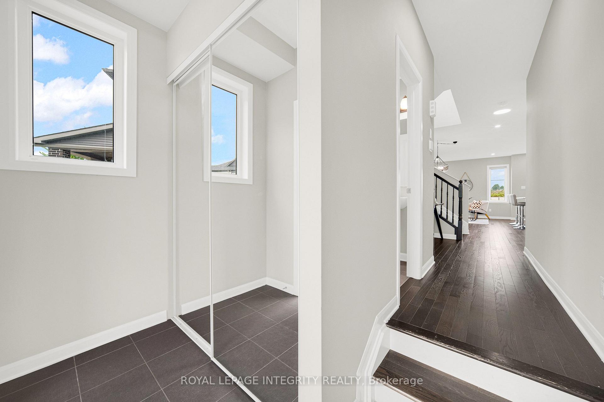 Photo 4 of 185 Bending Way, Ottawa, Barrhaven - Hearts Desire — HOMEH