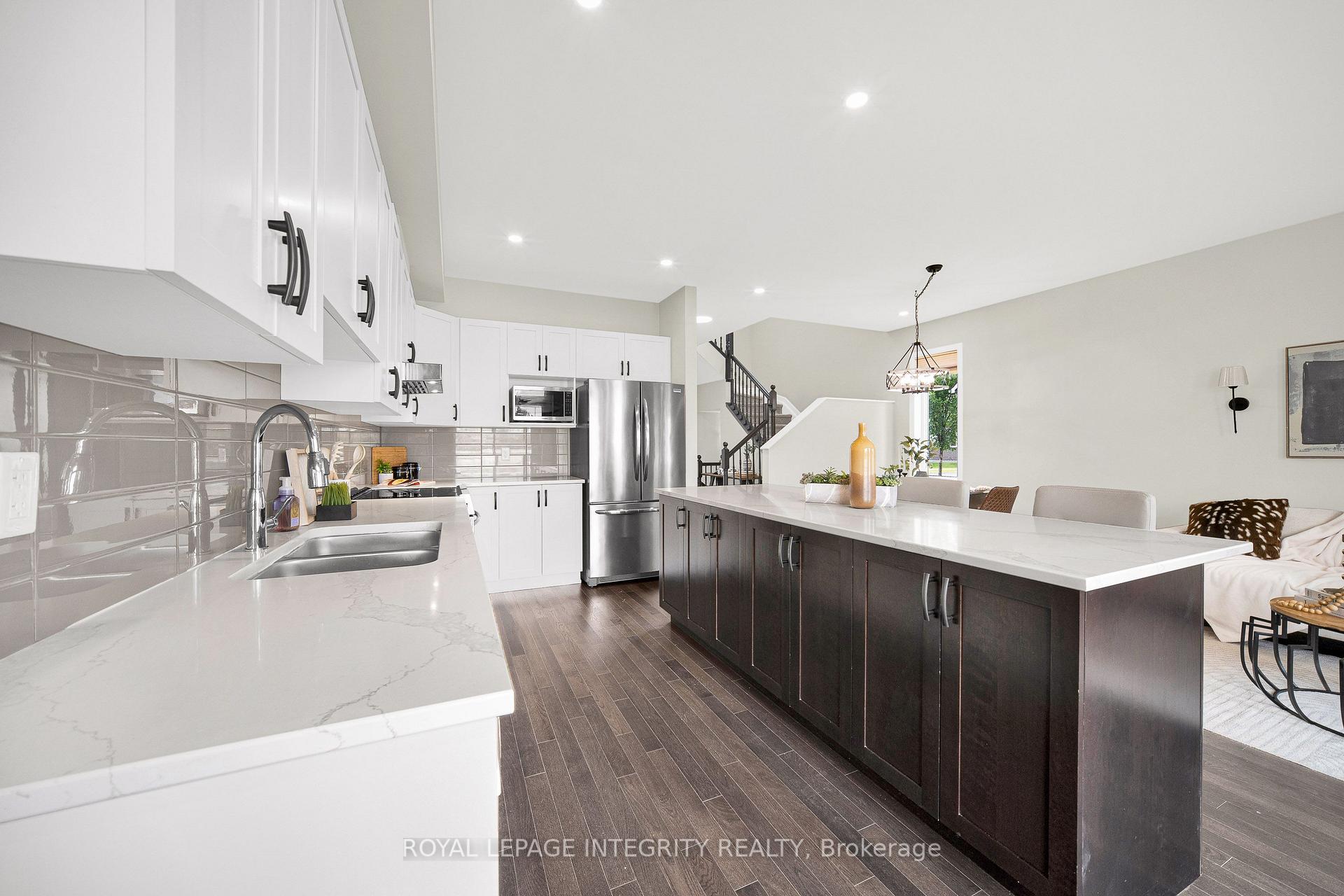 Photo 11 of 185 Bending Way, Ottawa, Barrhaven - Hearts Desire — HOMEH