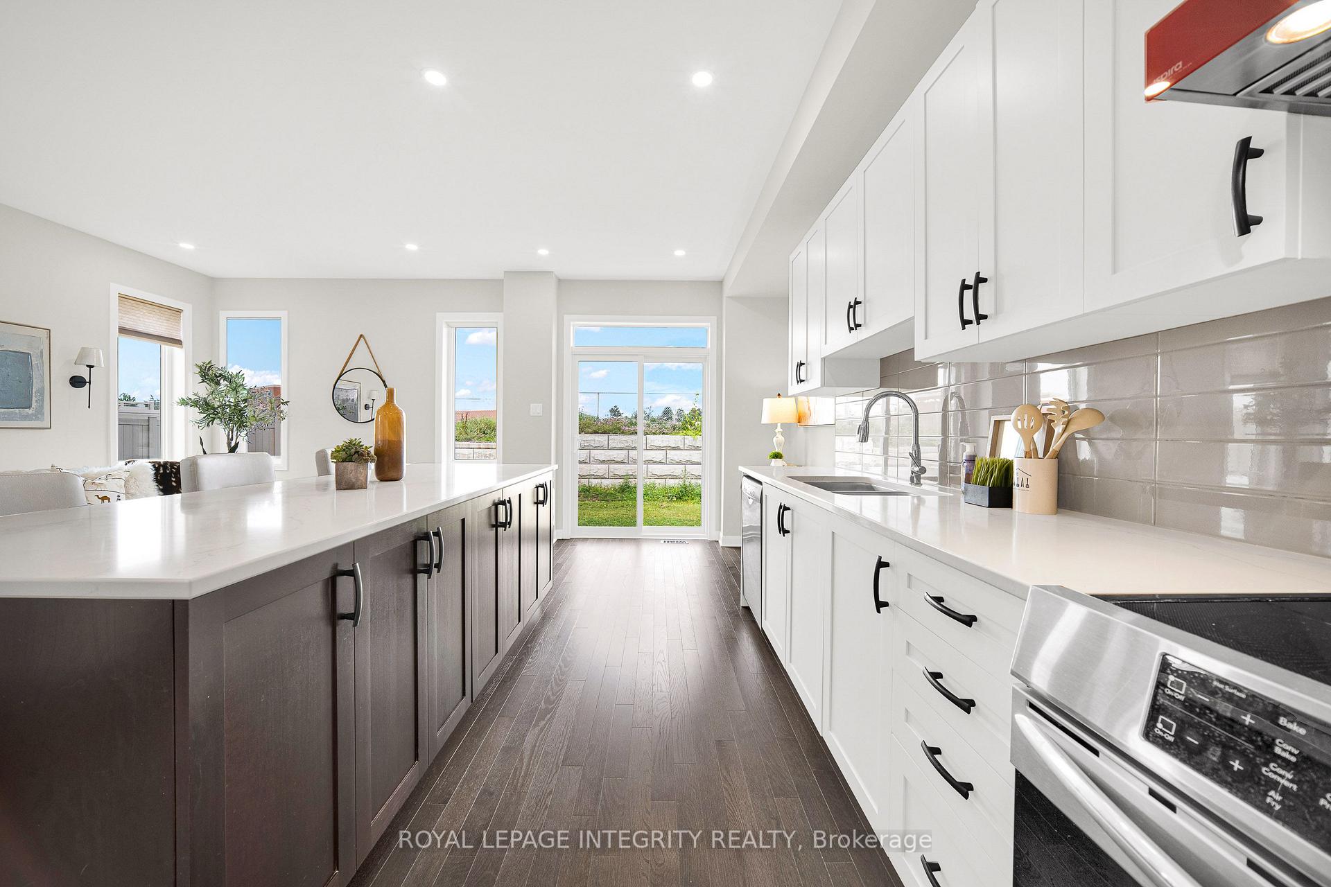 Photo 13 of 185 Bending Way, Ottawa, Barrhaven - Hearts Desire — HOMEH
