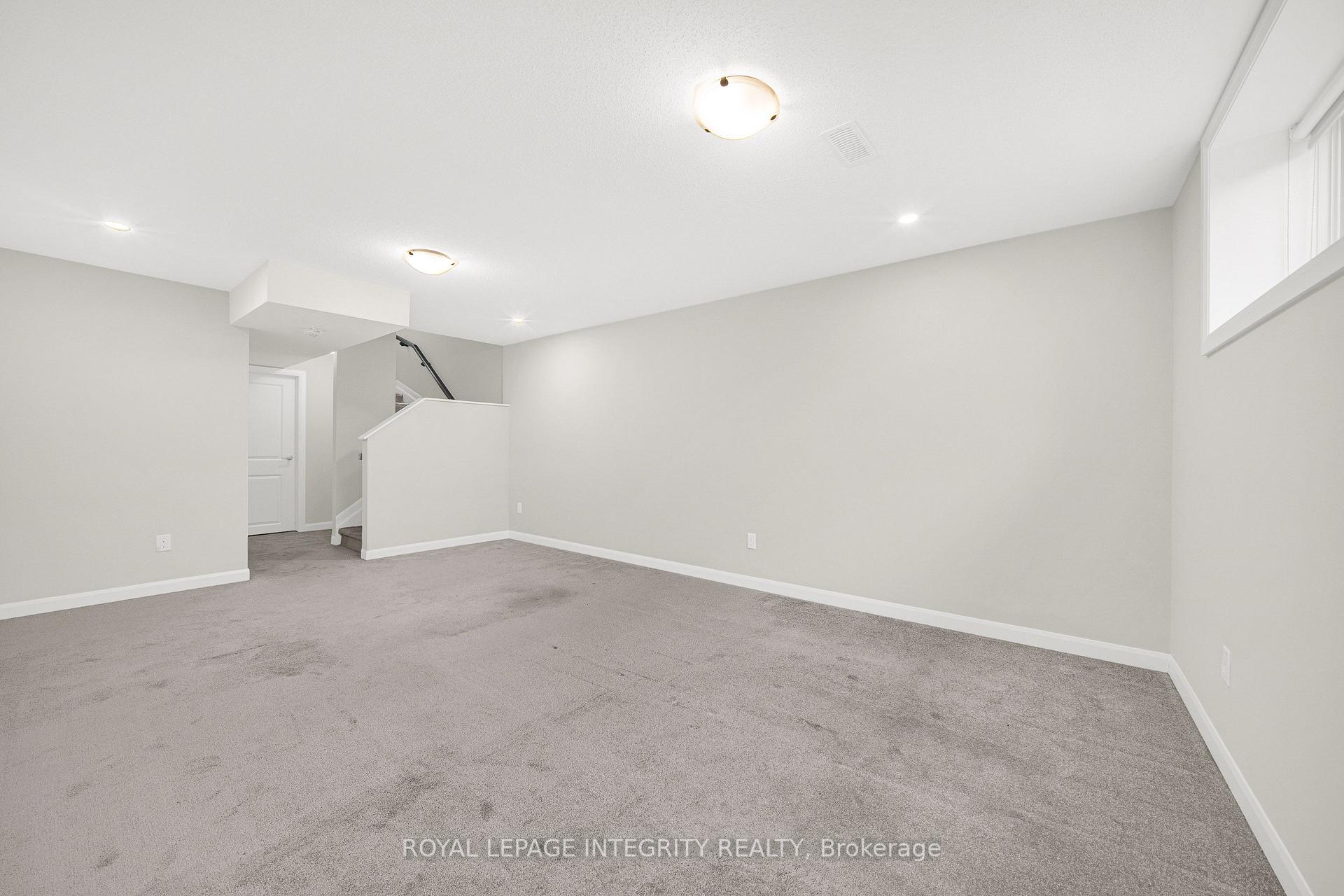 Photo 34 of 185 Bending Way, Ottawa, Barrhaven - Hearts Desire — HOMEH