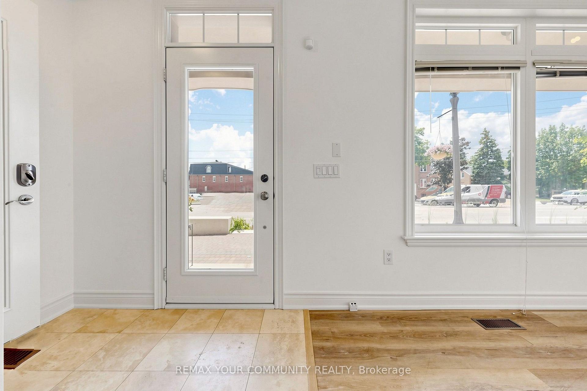 Photo 3 of 2298 Major Mackenzie Drive, Vaughan, Maple — HOMEH