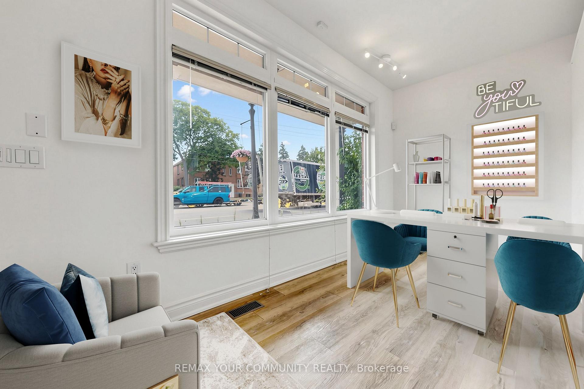 Photo 5 of 2298 Major Mackenzie Drive, Vaughan, Maple — HOMEH