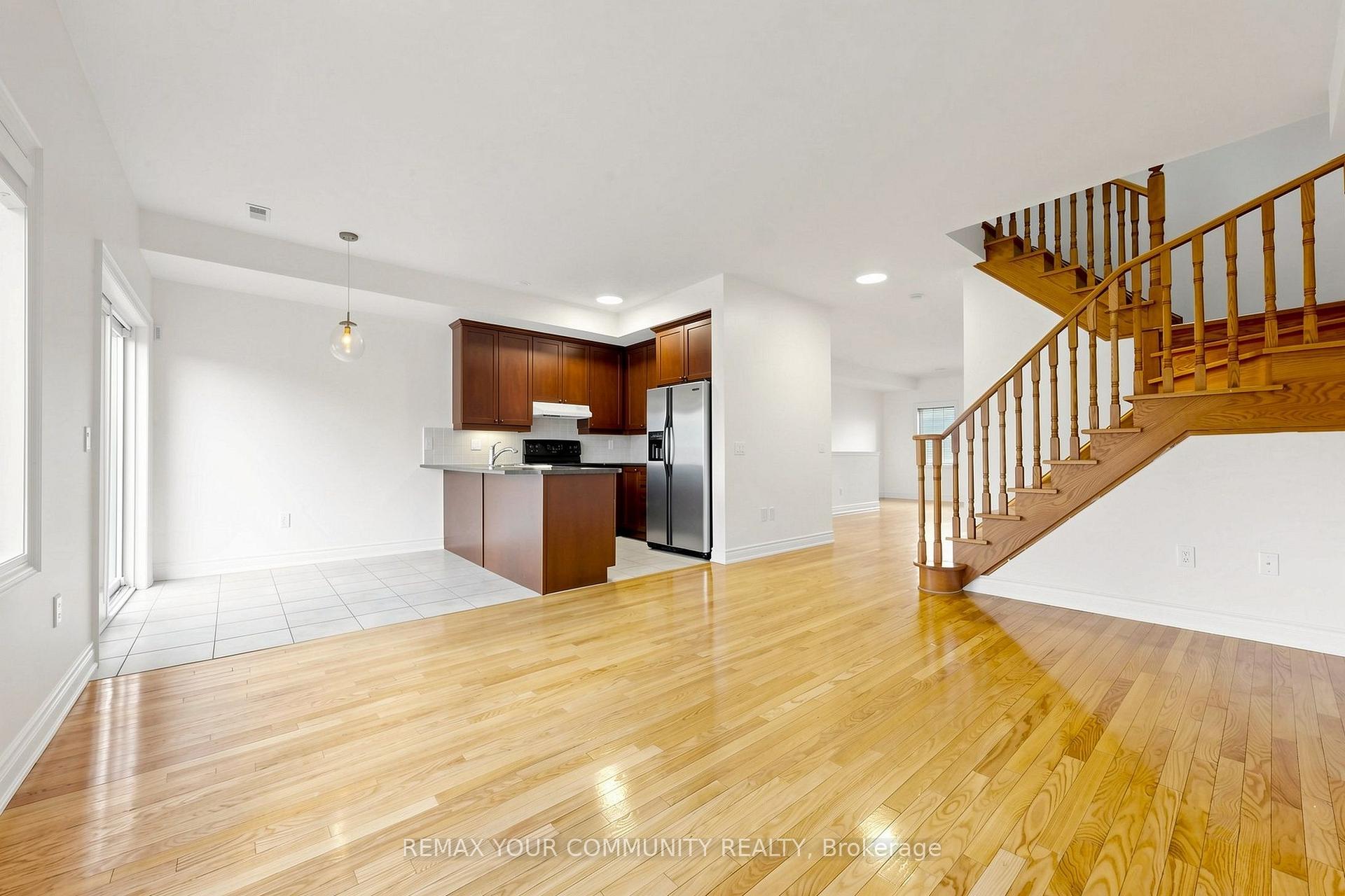 Photo 23 of 2298 Major Mackenzie Drive, Vaughan, Maple — HOMEH