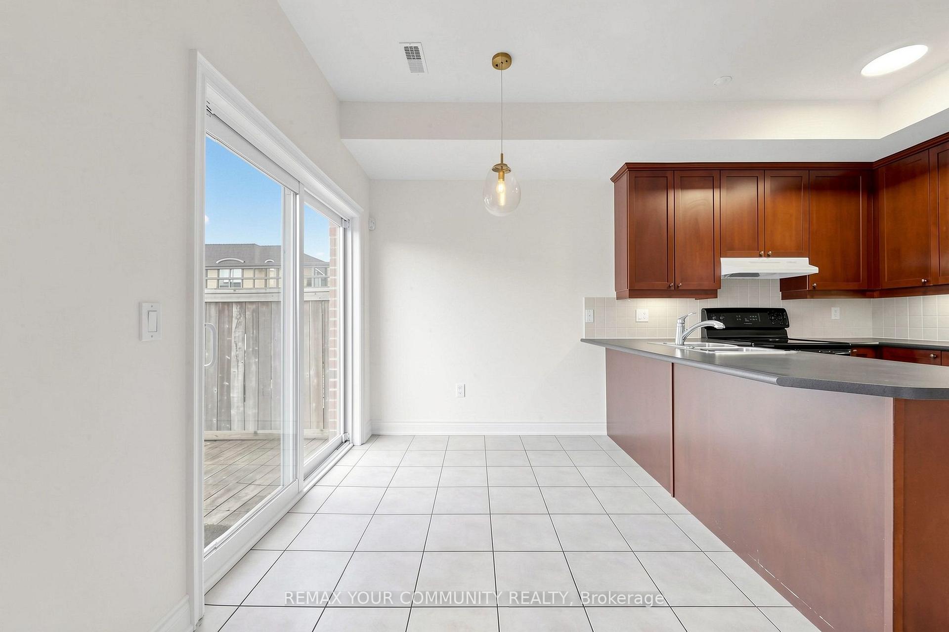 Photo 24 of 2298 Major Mackenzie Drive, Vaughan, Maple — HOMEH