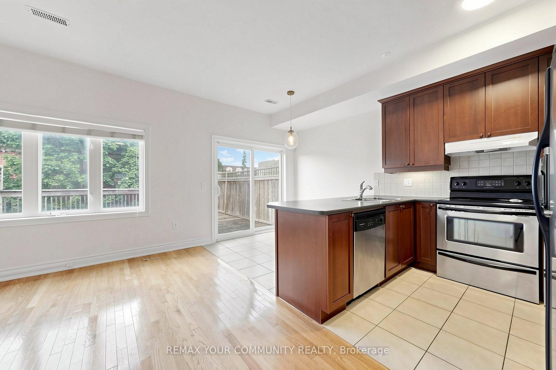 Photo 25 of 2298 Major Mackenzie Drive, Vaughan, Maple — HOMEH