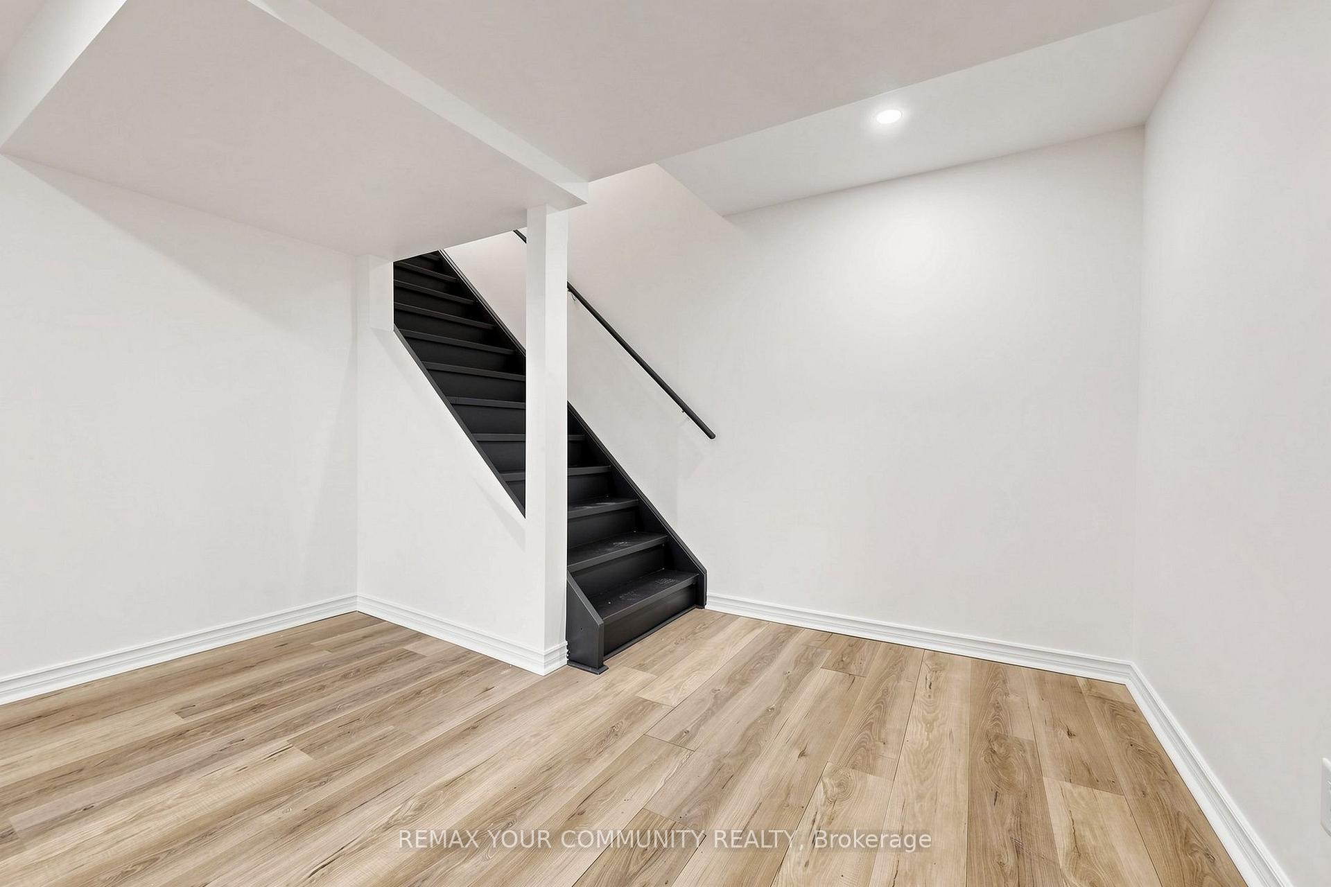 Photo 41 of 2298 Major Mackenzie Drive, Vaughan, Maple — HOMEH