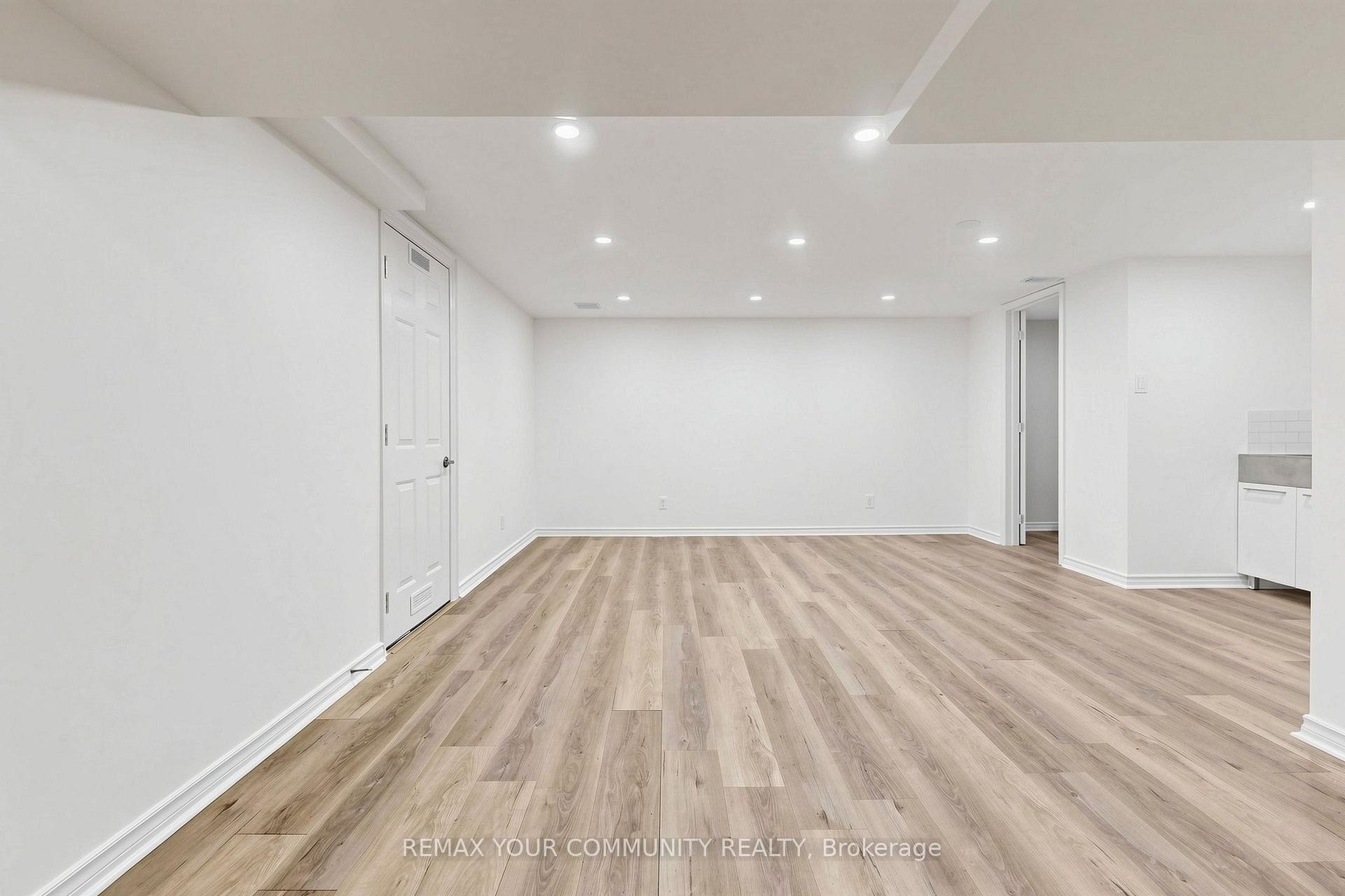 Photo 45 of 2298 Major Mackenzie Drive, Vaughan, Maple — HOMEH