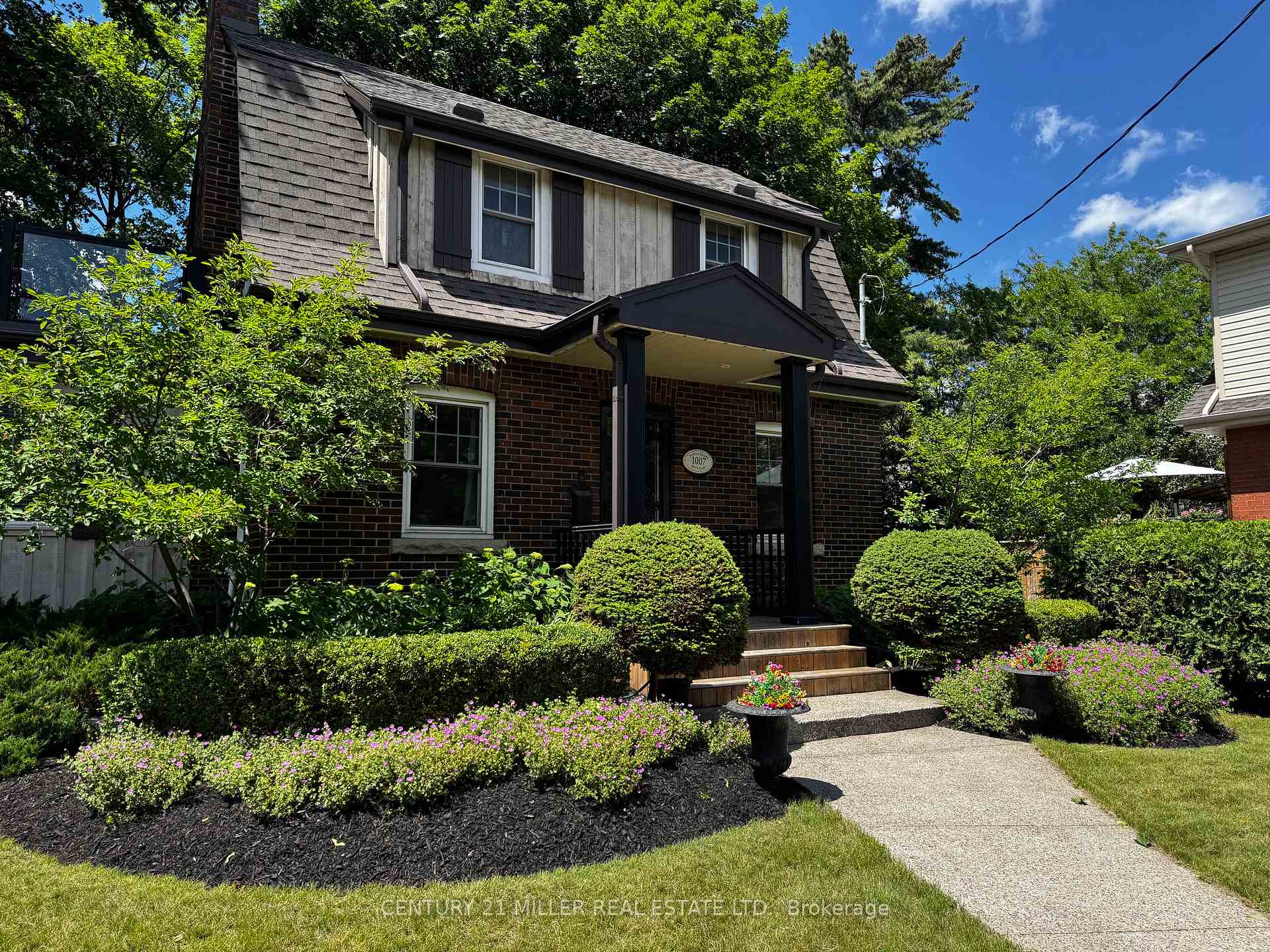 Photo 7 of 1007 North Shore Boulevard E, Burlington, LaSalle — HOMEH