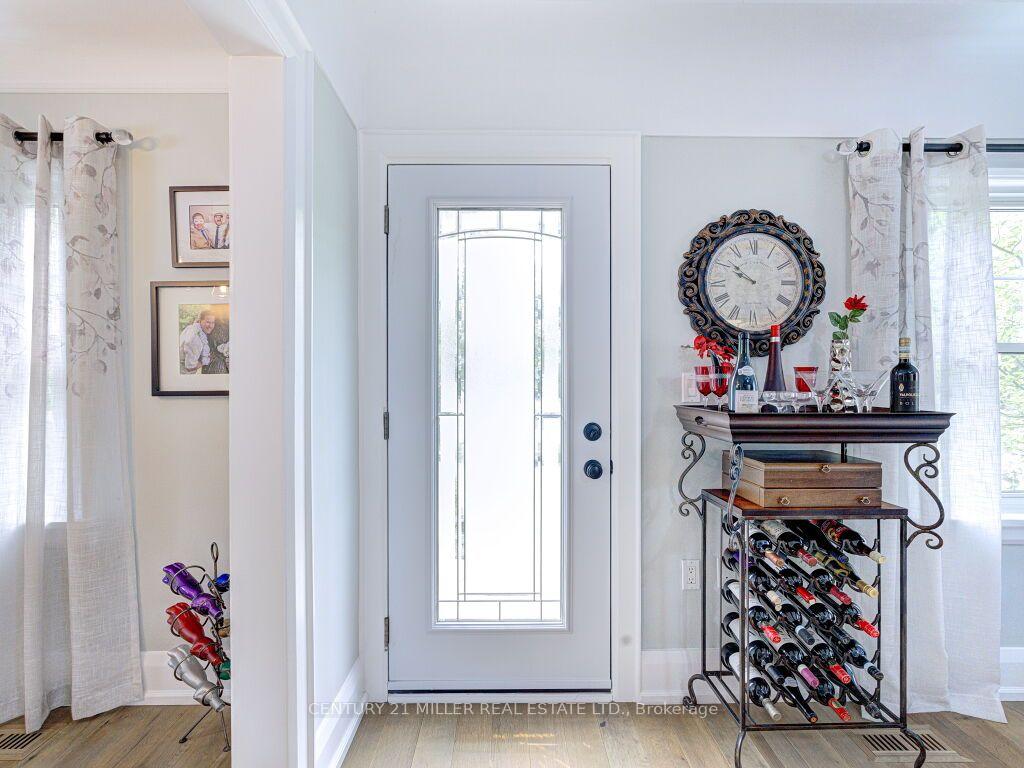 Photo 10 of 1007 North Shore Boulevard E, Burlington, LaSalle — HOMEH