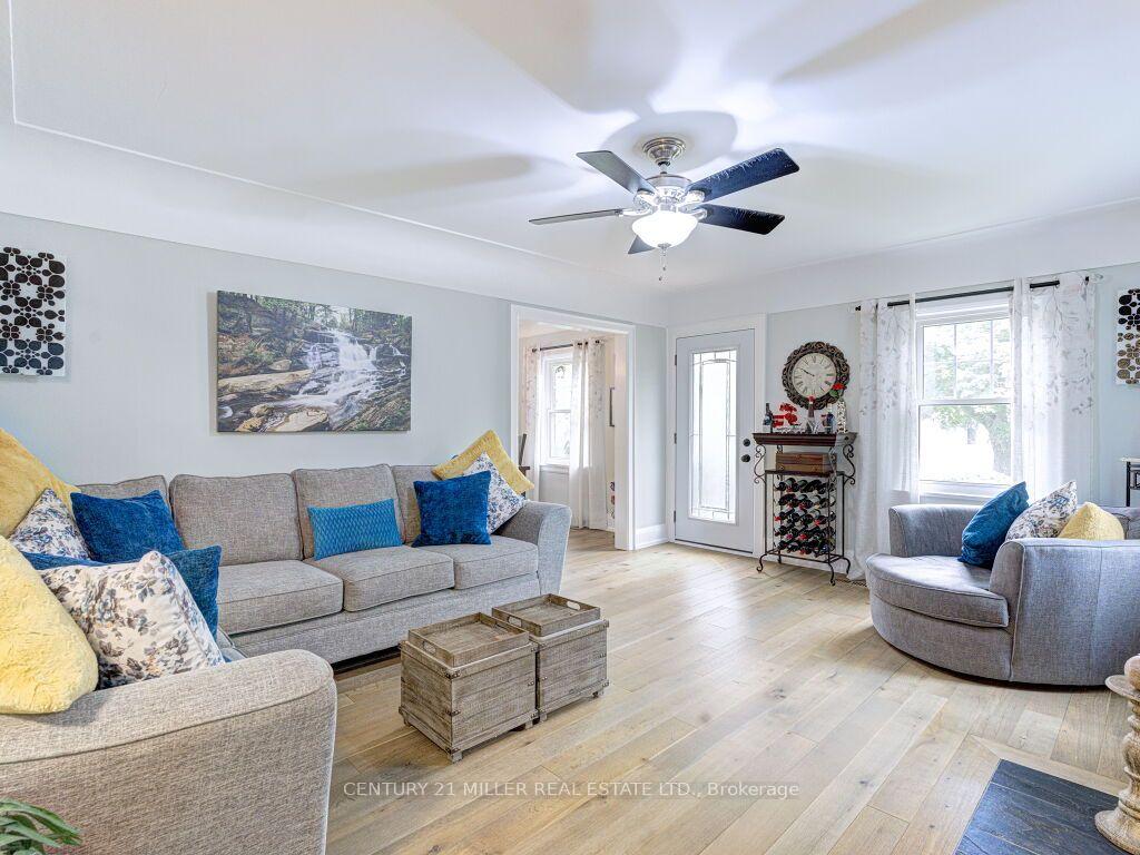 Photo 11 of 1007 North Shore Boulevard E, Burlington, LaSalle — HOMEH