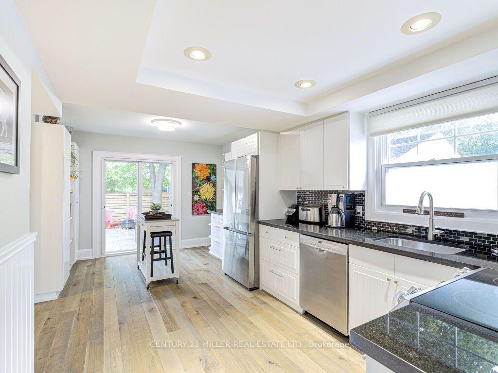 Photo 17 of 1007 North Shore Boulevard E, Burlington, LaSalle — HOMEH
