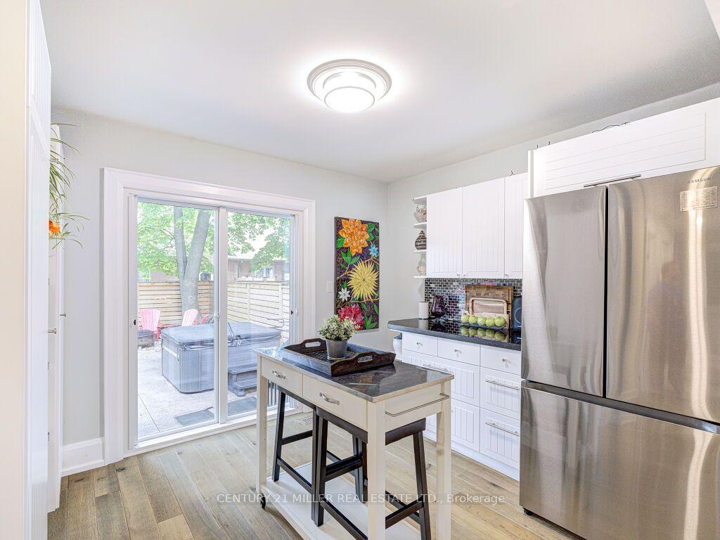 Photo 18 of 1007 North Shore Boulevard E, Burlington, LaSalle — HOMEH