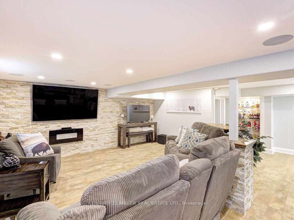 Photo 37 of 1007 North Shore Boulevard E, Burlington, LaSalle — HOMEH