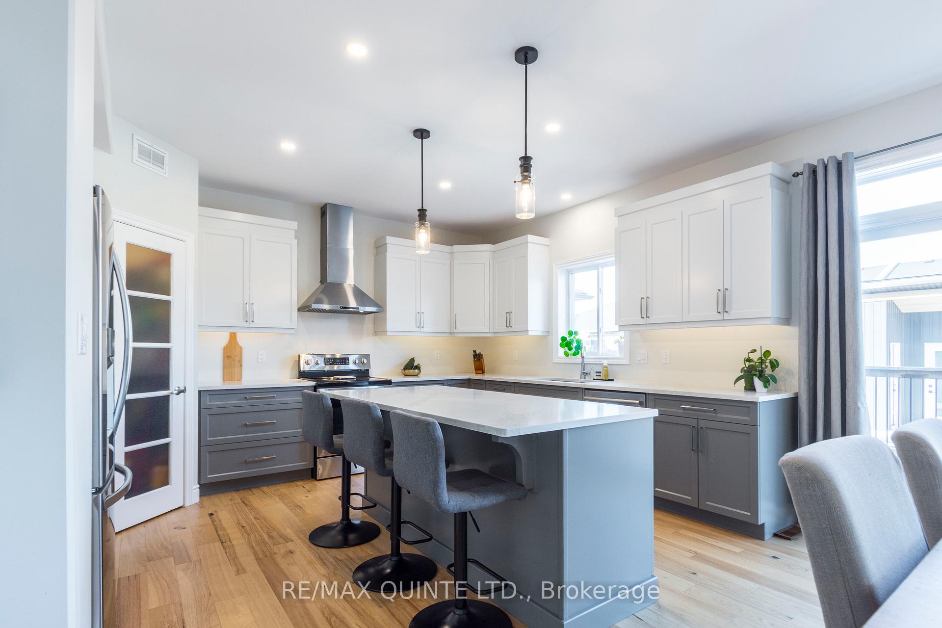 Photo 13 of 104 Hampton Ridge Drive, Belleville, Thurlow Ward — HOMEH