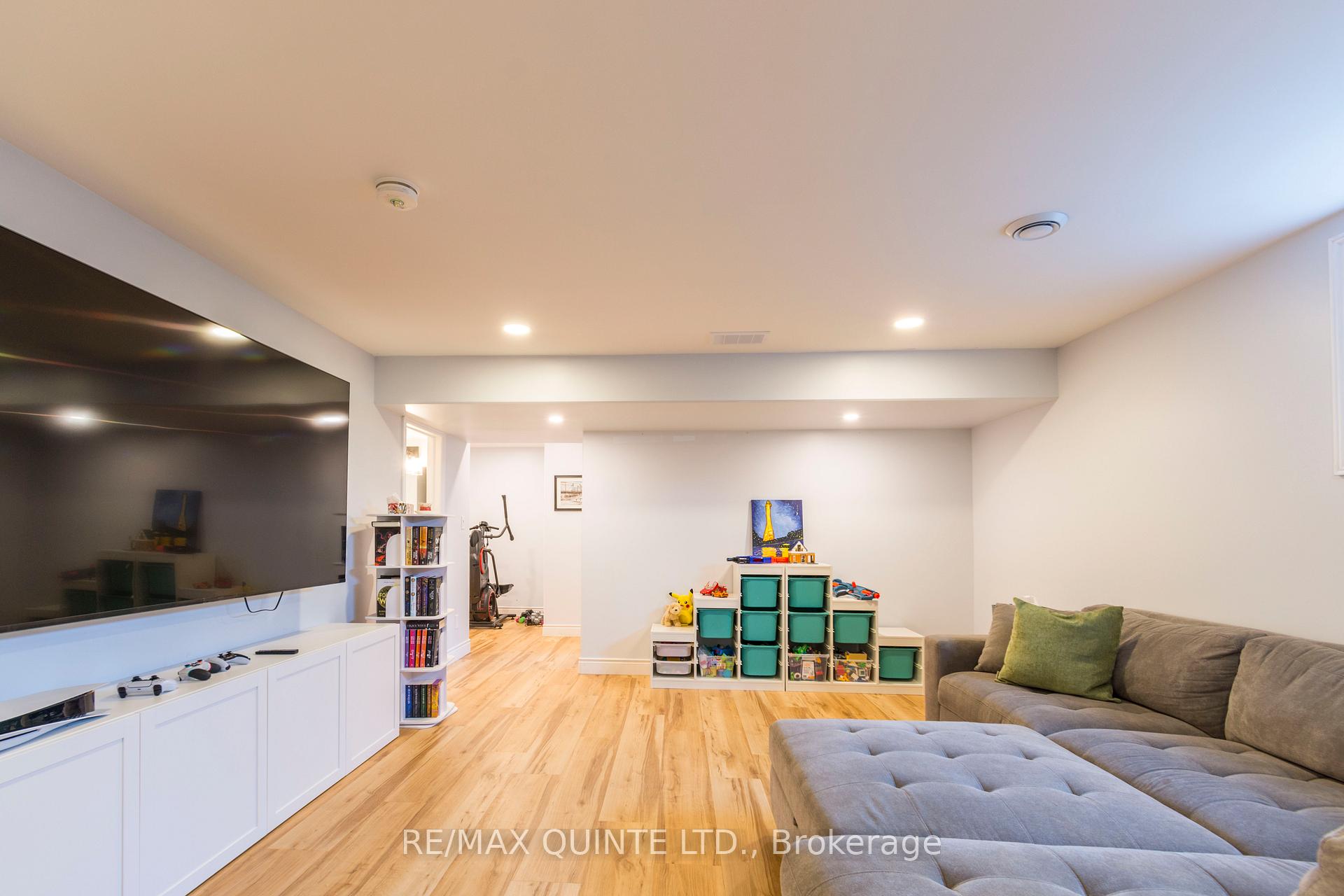 Photo 27 of 104 Hampton Ridge Drive, Belleville, Thurlow Ward — HOMEH