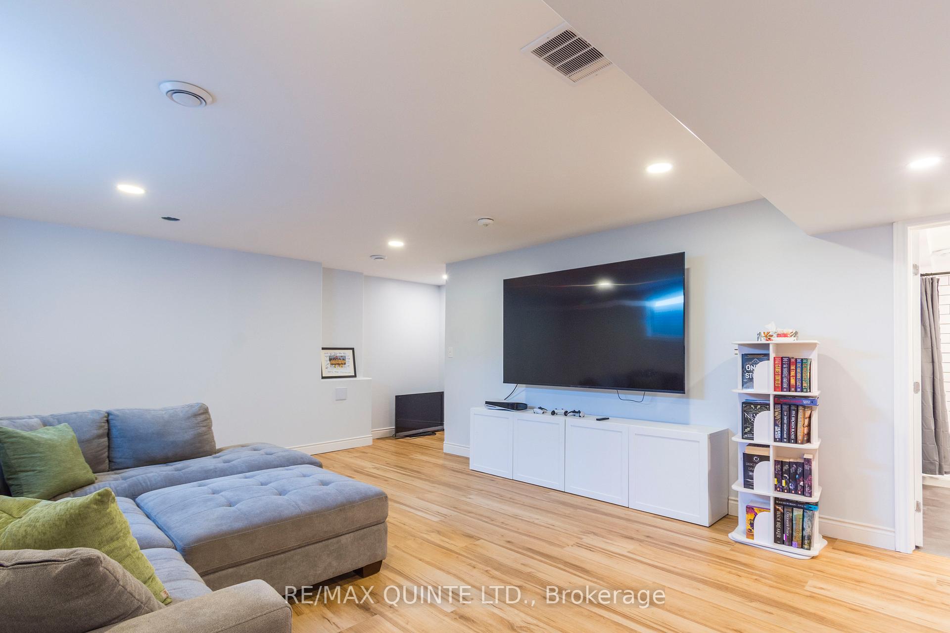 Photo 28 of 104 Hampton Ridge Drive, Belleville, Thurlow Ward — HOMEH