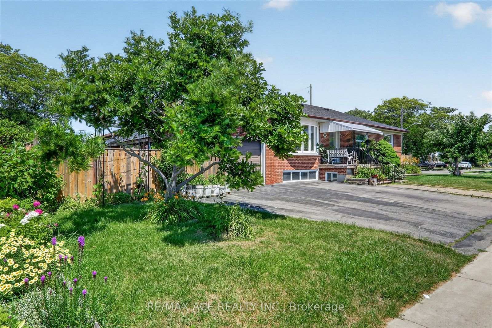 Photo 3 of 60 Chillery Avenue, Scarborough, Eglinton East — HOMEH