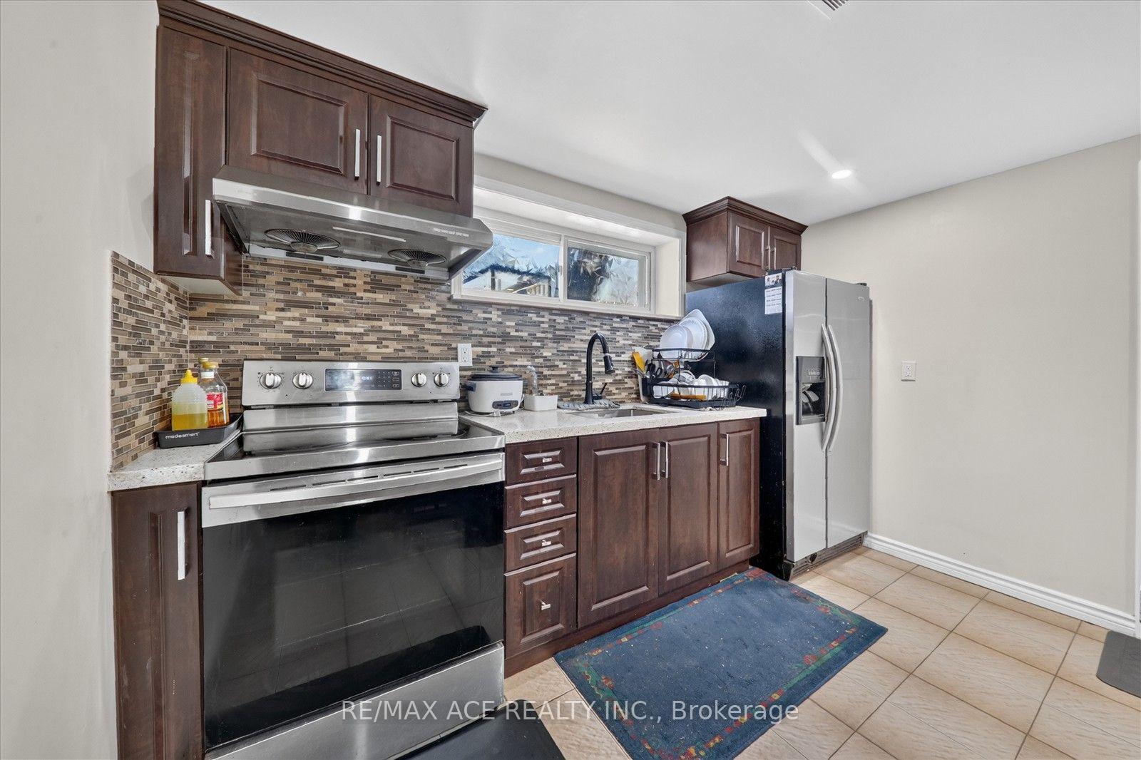Photo 27 of 60 Chillery Avenue, Scarborough, Eglinton East — HOMEH