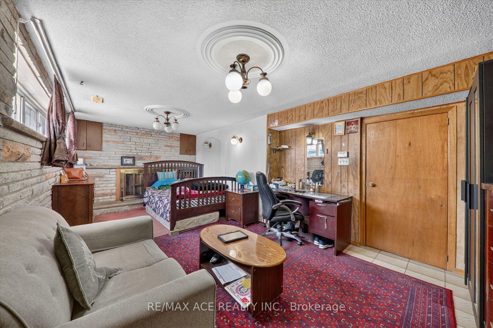 Photo 34 of 60 Chillery Avenue, Scarborough, Eglinton East — HOMEH