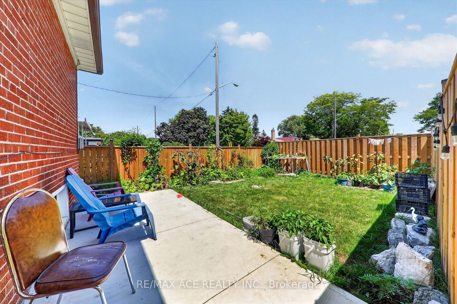 Photo 40 of 60 Chillery Avenue, Scarborough, Eglinton East — HOMEH
