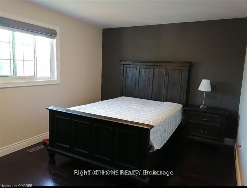 Photo 10 of 2239 Dale Ridge Drive, Oakville, West Oak Trails — HOMEH