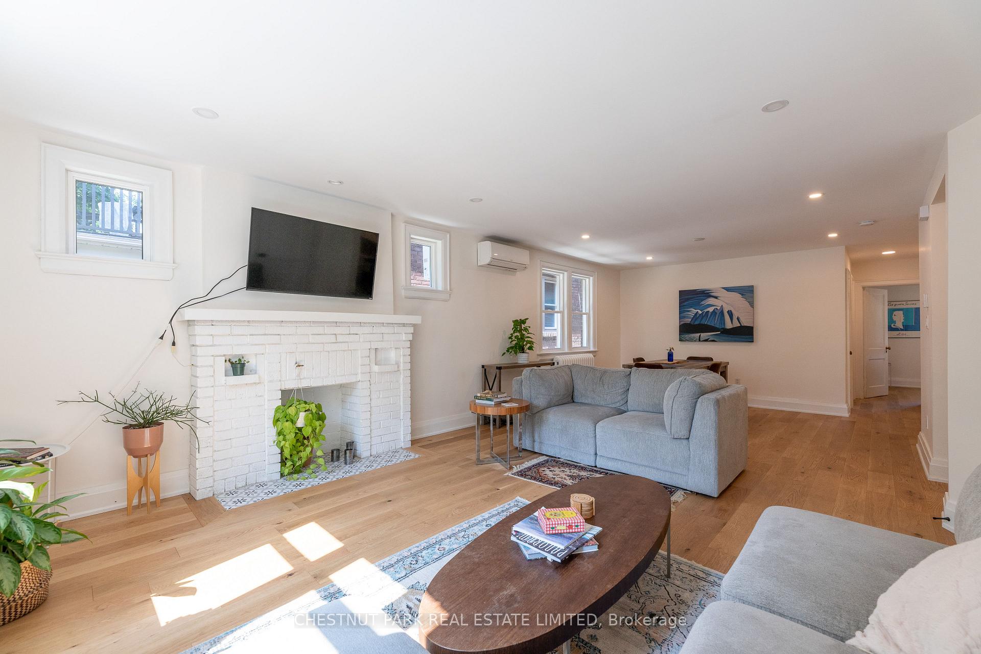 Photo 4 of Unit B, 49 Springmount Avenue, Toronto, Corso Italia-Davenport — HOMEH