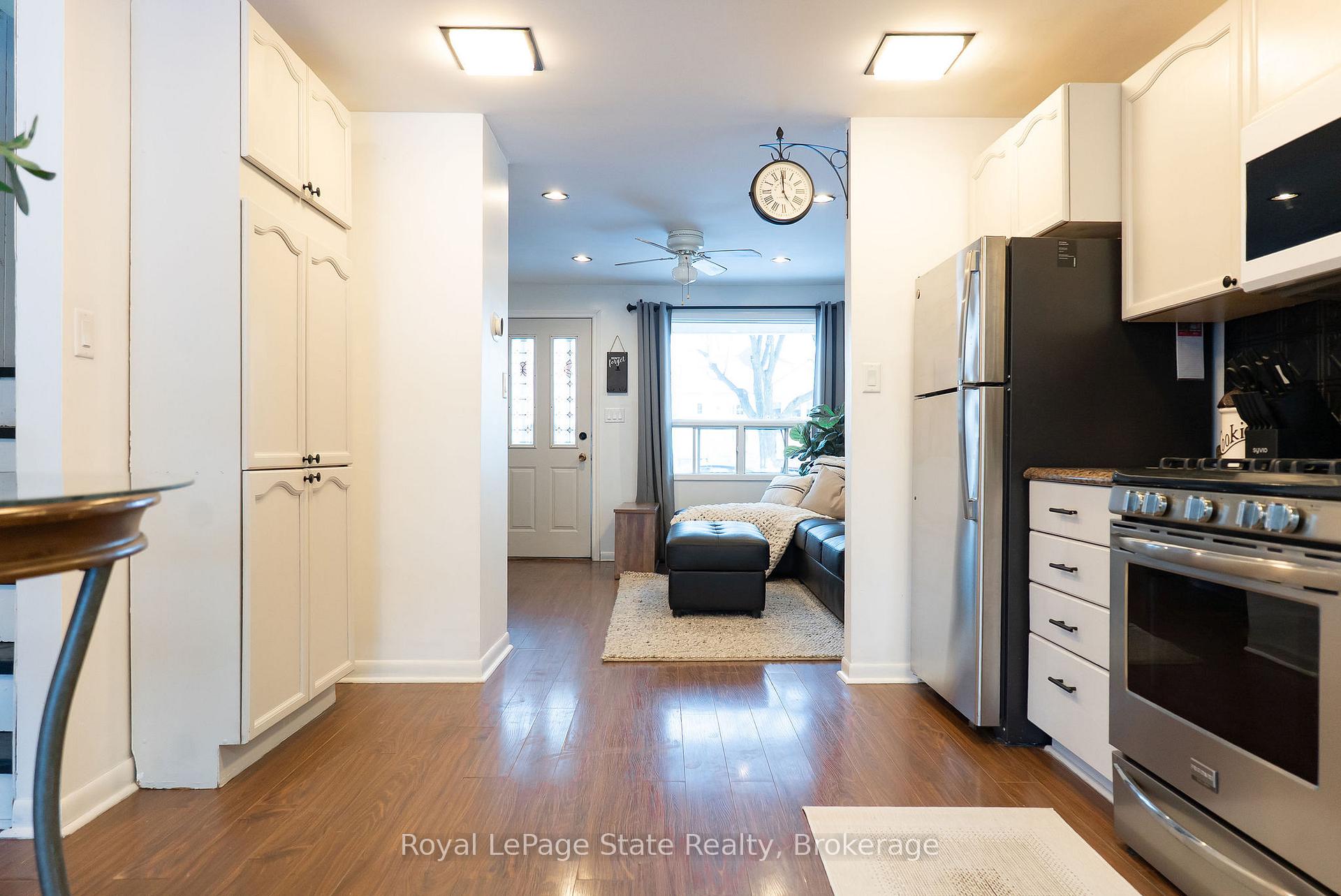 Photo 3 of 717 Knox Avenue, Hamilton, Parkview — HOMEH