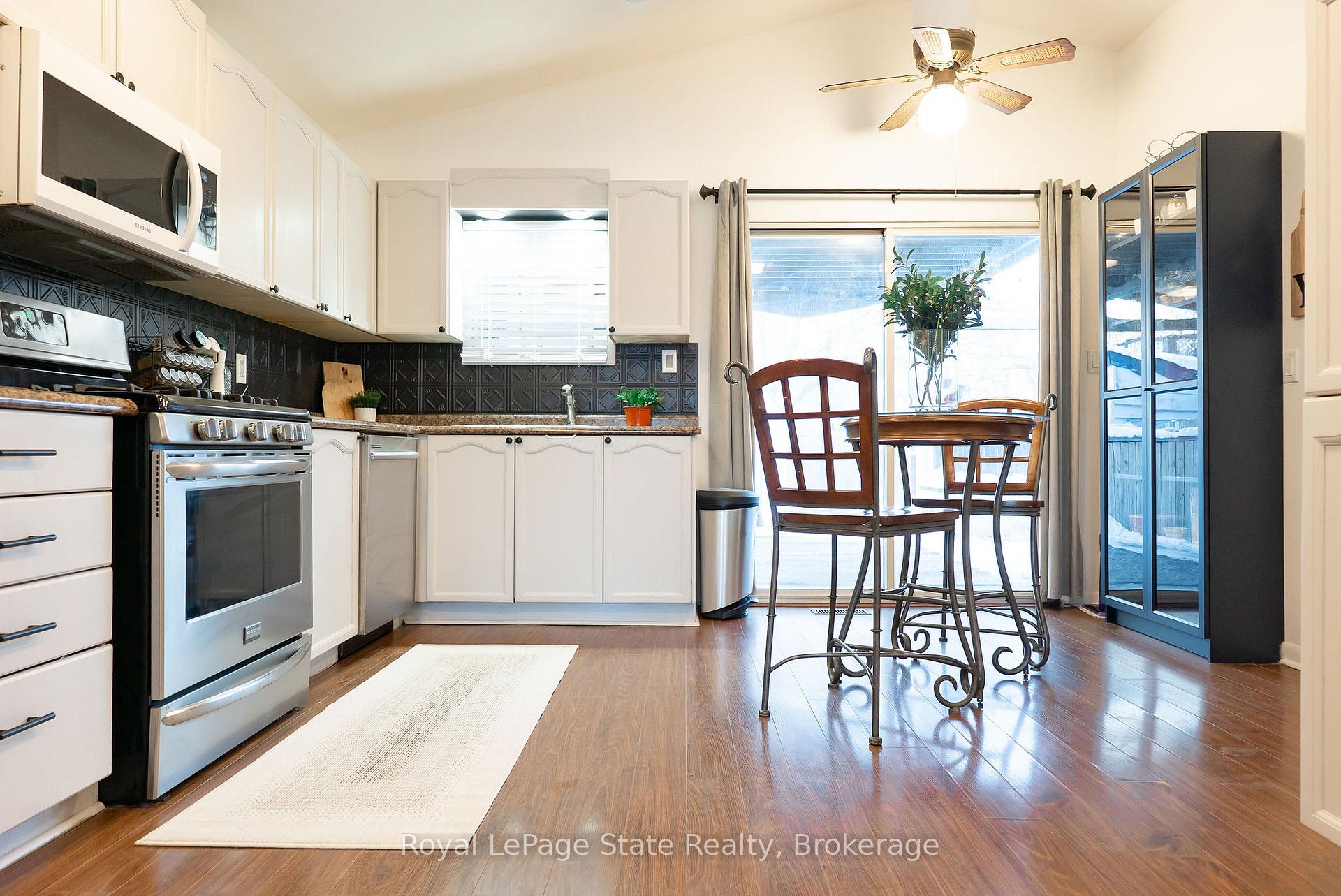 Photo 10 of 717 Knox Avenue, Hamilton, Parkview — HOMEH